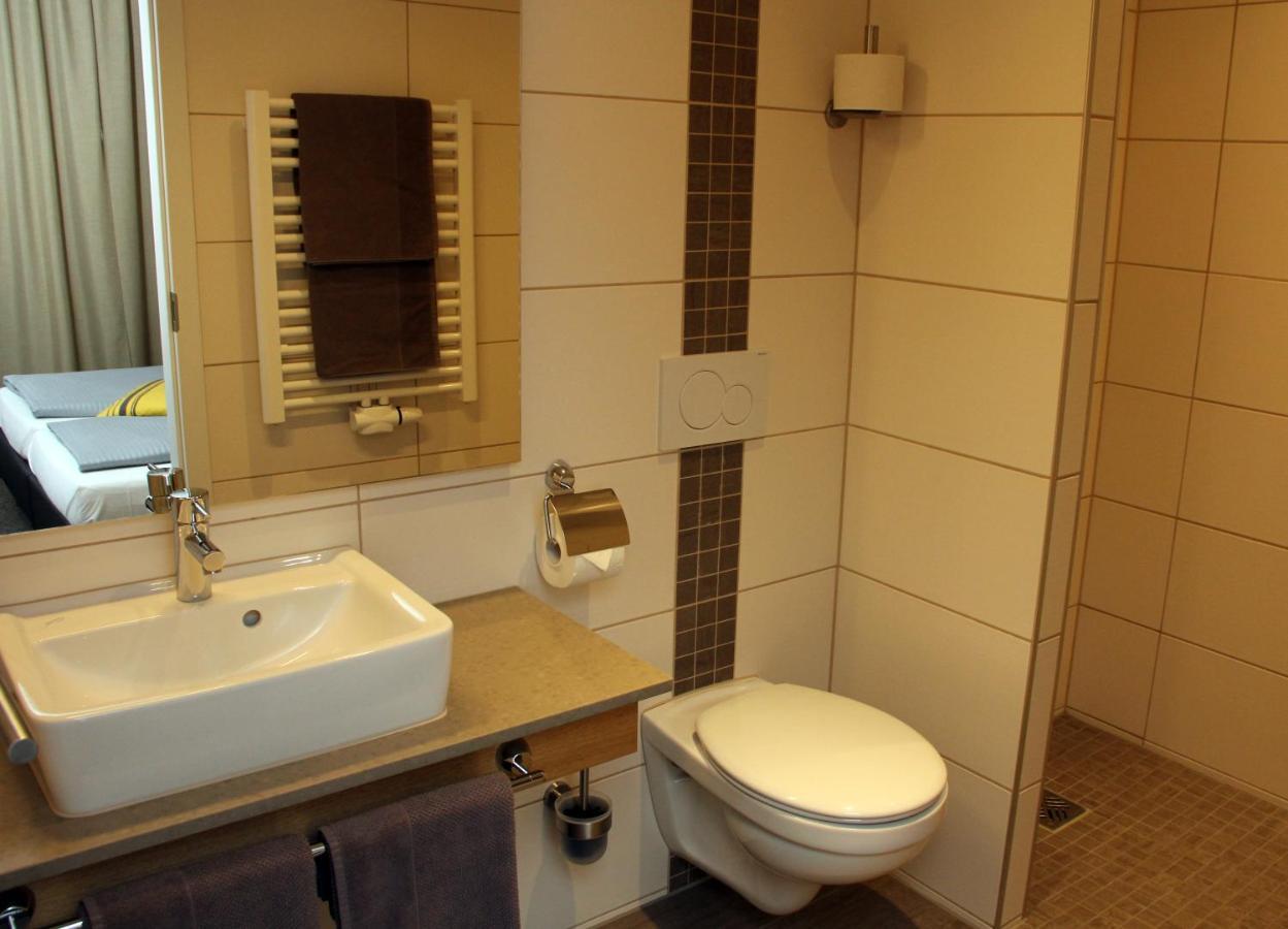 Hotel Drei Lilien フォーエンシュトラウス エクステリア 写真