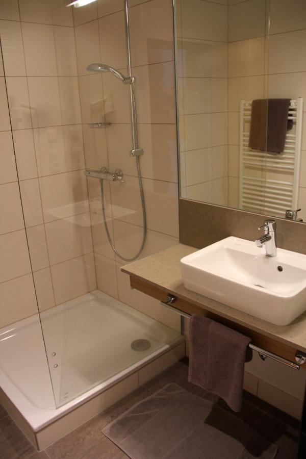 Hotel Drei Lilien フォーエンシュトラウス エクステリア 写真